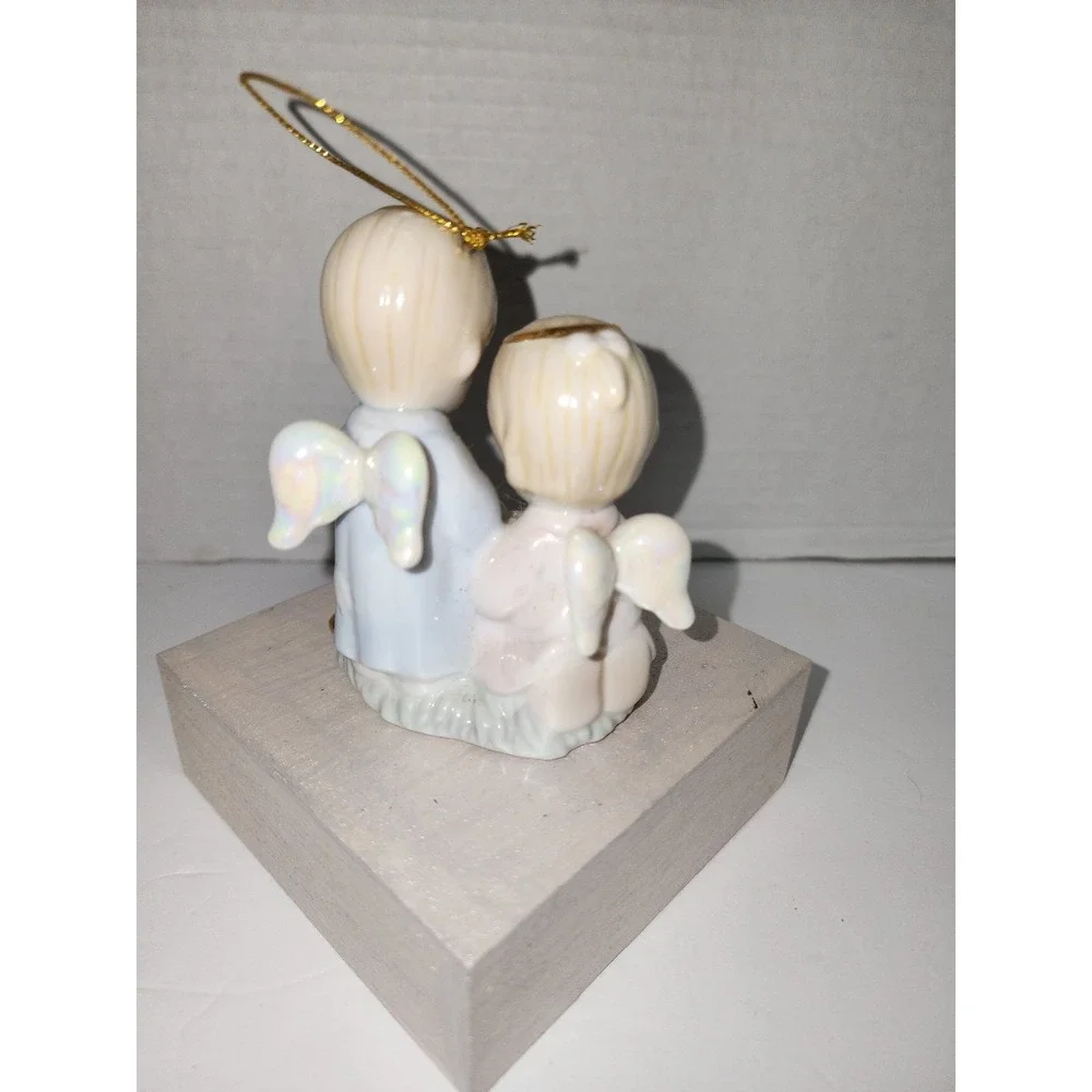 Enesco Precious Moments porcelain Nativity Christmas ornament‎ 1997 Avon Vintage